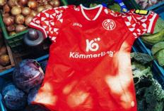 美因茨05足球俱乐部发布25/26赛季全新主场球衣