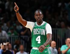 萨尅(kè)拉门托国王有意(yì)收购凯尔特人(rén)後(hòu)卫霍勒(lēi)迪