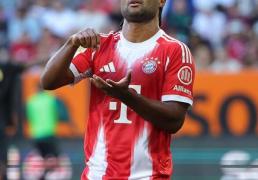 足球丨德甲(jiǎ)：拜(bài)仁胜奧(ào)格斯堡