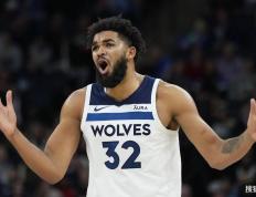 32号之前森林狼中锋，唐斯把明尼苏达当成了家，卡尔的狼队前半生