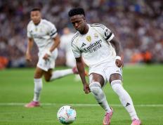 维尼修斯荣膺MVP，攻下双响助皇马登顶比利亚雷亚尔