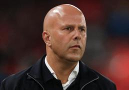 0-3溃败！利物浦惨遭淘汰，斯洛特刷新耻辱纪录：被克星三连杀