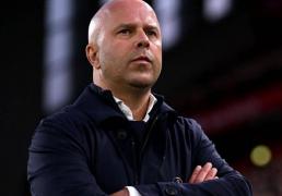 薩(sà)尔双响攻陷(xiàn)安菲尔德，水晶(jīng)宫3-0兌(duì)现豪(háo)言(yán)，单赛季三杀利(lì)物浦(pǔ)