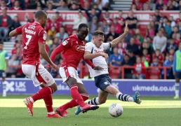 欧联-贝蒂斯0-2森林：贝蒂斯将轮换，澳波要复制热刺奇迹|前瞻