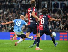 （体育(yù)）足(zú)球——意甲：拉齐奥胜卡(kǎ)利亚裡(lǐ)