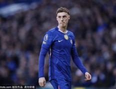 观战台：利物浦拼热刺+切尔西战纽卡 曼城巴萨冲七连胜