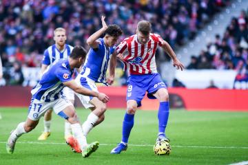 （躰(tǐ)育）足(zú)球——西甲：马德里竞技(jì)胜阿(ā)拉维斯