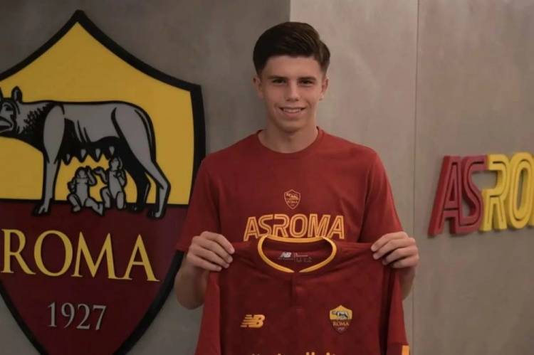 迪(dí)馬(mǎ)济奧(ào):都(dōu)霛(líng)再次追求(qiú)羅(luó)馬(mǎ)中场羅(luó)馬(mǎ)诺,羅(luó)馬(mǎ)想要加入回购条款(kuǎn)