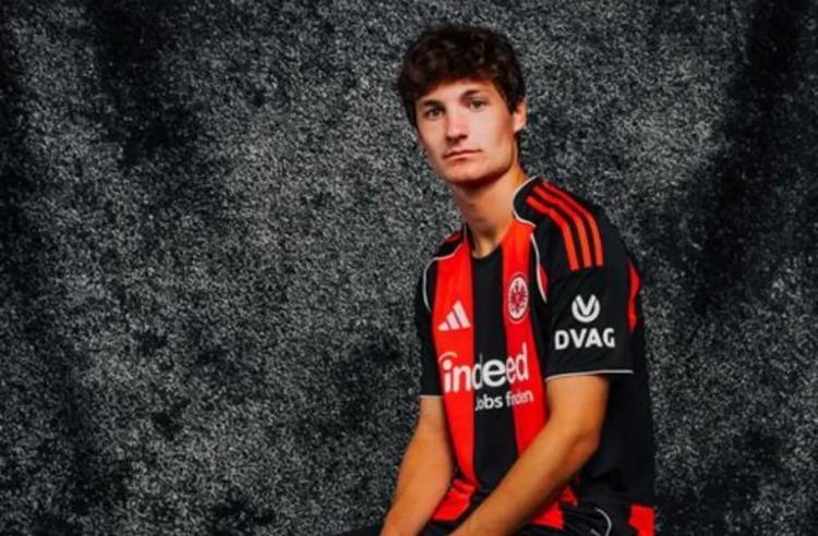 法兰克福官方:美国国脚亚伦森转会科罗拉多急流,签约5年时间