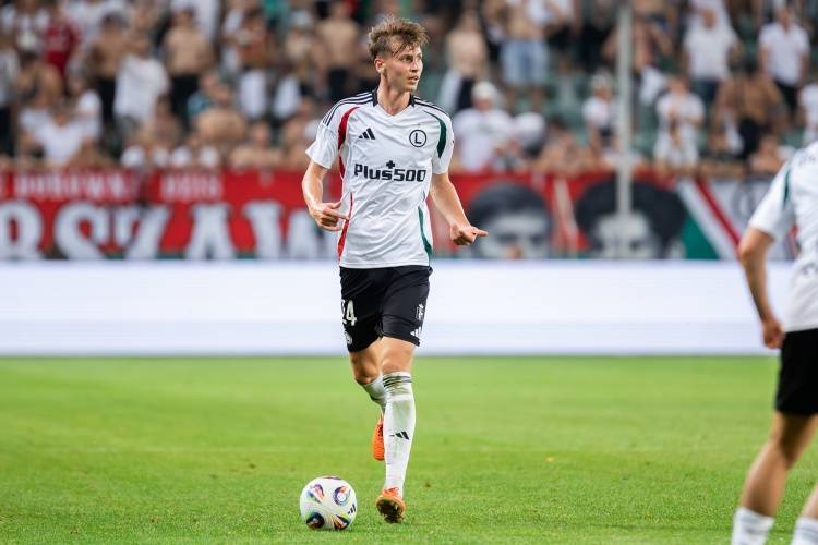 羅(luó)马诺：羅(luó)马预计660萬(wàn)欧签齐奥爾(ěr)科夫斯基(jī)，无附加条款