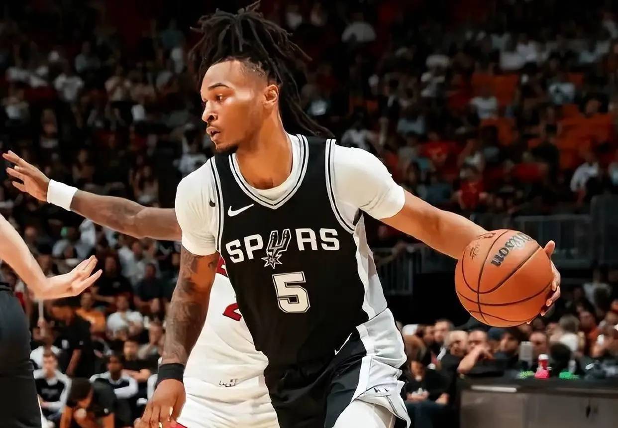 再见威尔逊!篮网、马刺、火箭酝酿三方交易,1米98后卫空降布鲁克林