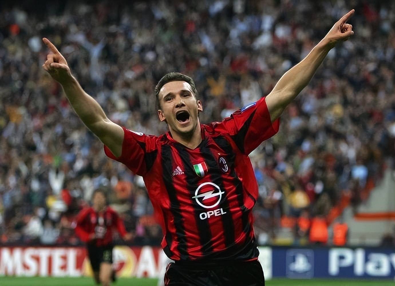 【资料】AC米(mǐ)兰2004-2005賽(sài)季欧冠半(bàn)决賽(sài)胜埃因霍(huò)温,决賽(sài)负利物浦【AC米(mǐ)兰资料】【足球资料】