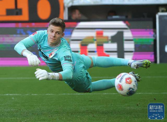 足球丨德甲(jiǎ)：拜(bài)仁胜奧(ào)格斯堡