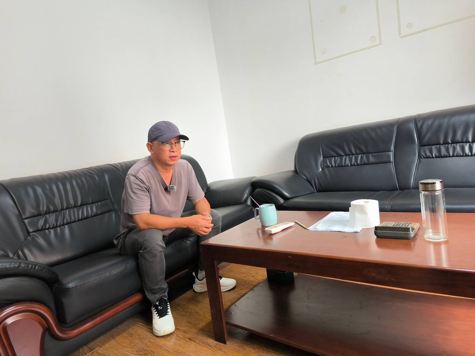 “漢(hàn)超”来了个村(cūn)支书:6年前(qián)他(tā)带村(cūn)民辦(bàn)“村(cūn)超”