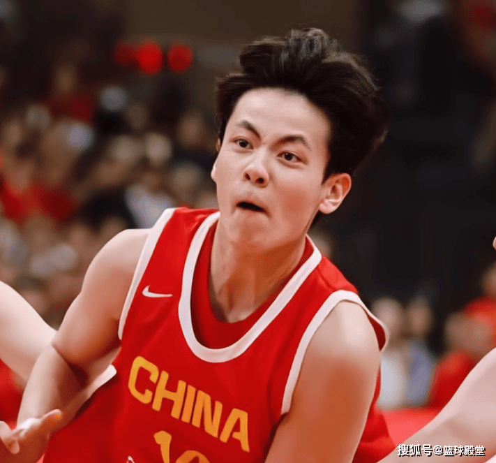 女篮半场逆转尤文图斯！韩旭重拾巅峰，另4首发+2替补齐发挥！