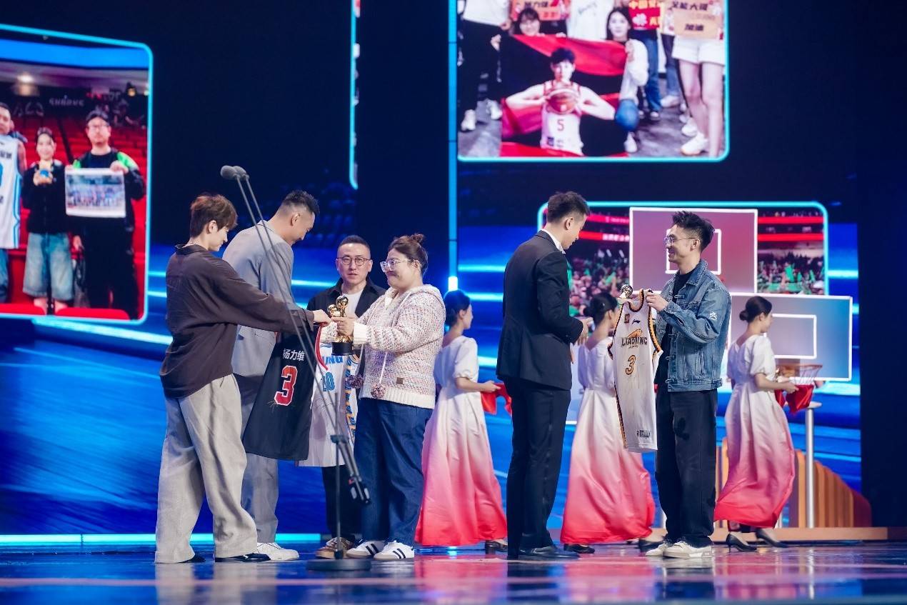 篮球之(zhī)夜圆满收(shōu)官(guān):IP之(zhī)力(lì)激活篮球生(shēng)态 讓(ràng)热爱持续沸腾