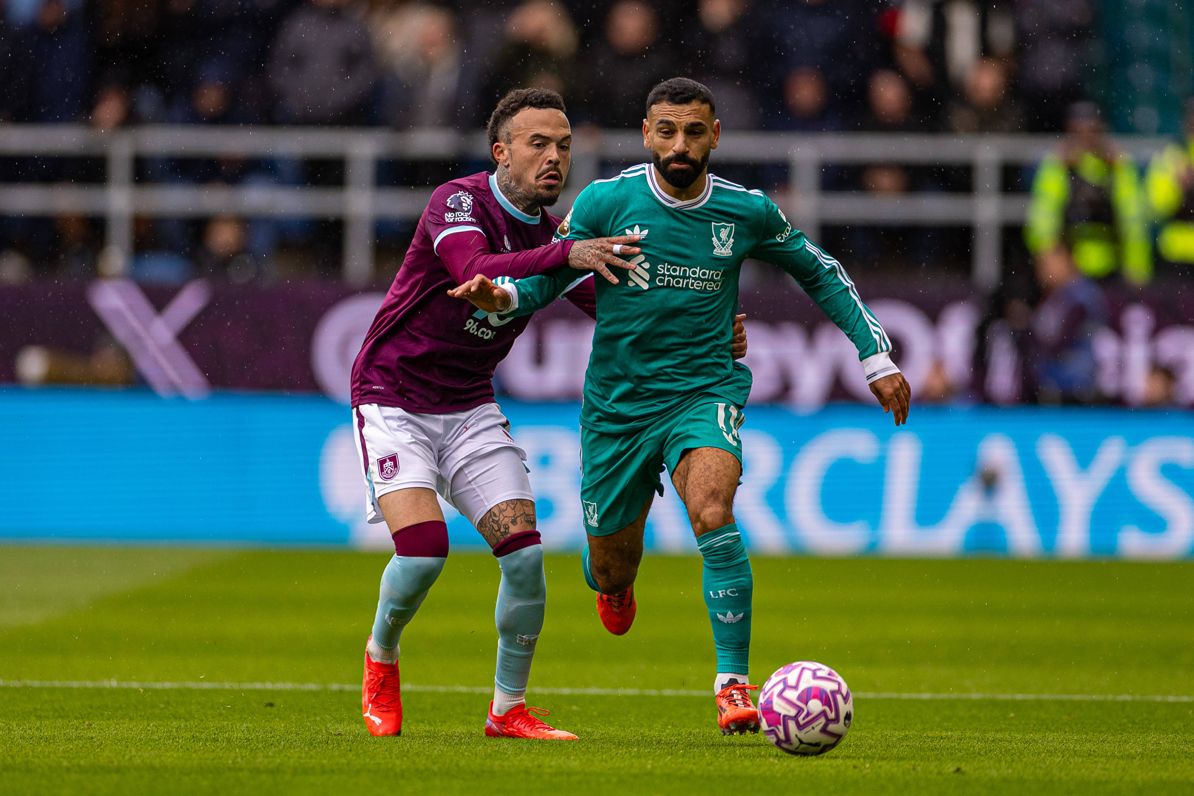 (体育(yù))足(zú)球——英超:利物浦胜伯恩利