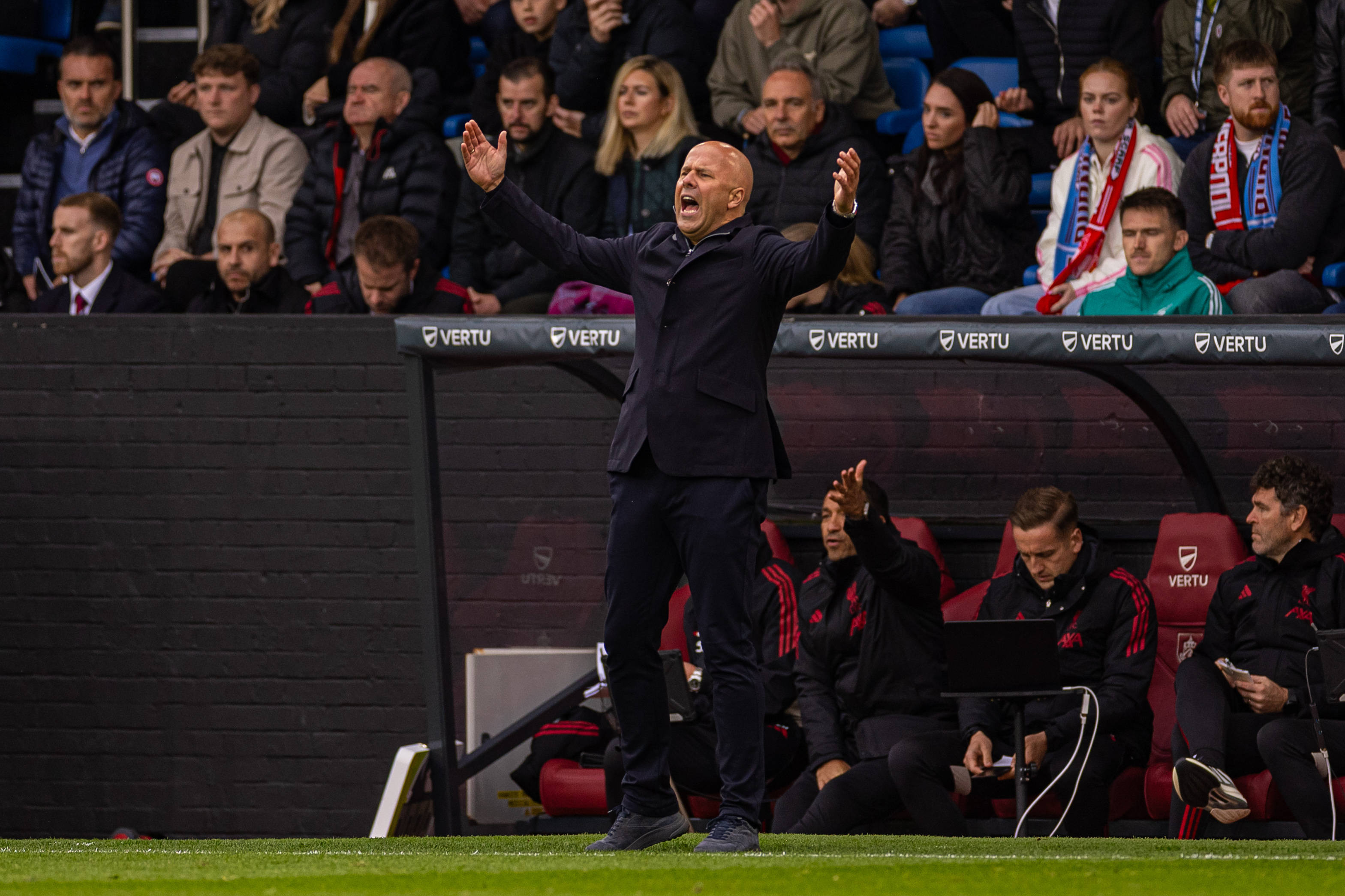 (体育(yù))足(zú)球——英超:利物浦胜伯恩利