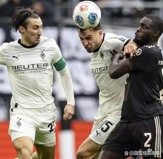 德(dé)国杯前瞻：門(mén)兴格(gé)拉德(dé)巴赫對(duì)阵卡尔斯鲁厄