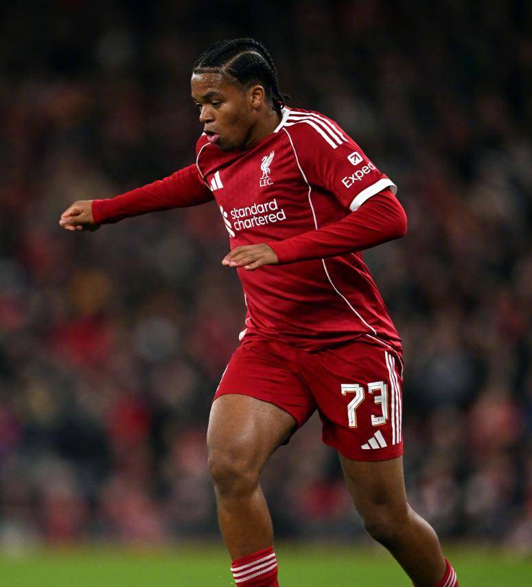 薩(sà)尔双响攻陷(xiàn)安菲尔德,水晶(jīng)宫3-0兌(duì)现豪(háo)言(yán),单赛季三杀利(lì)物浦(pǔ)