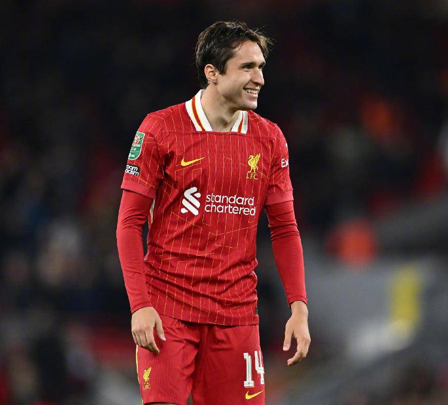 薩(sà)尔双响攻陷(xiàn)安菲尔德,水晶(jīng)宫3-0兌(duì)现豪(háo)言(yán),单赛季三杀利(lì)物浦(pǔ)