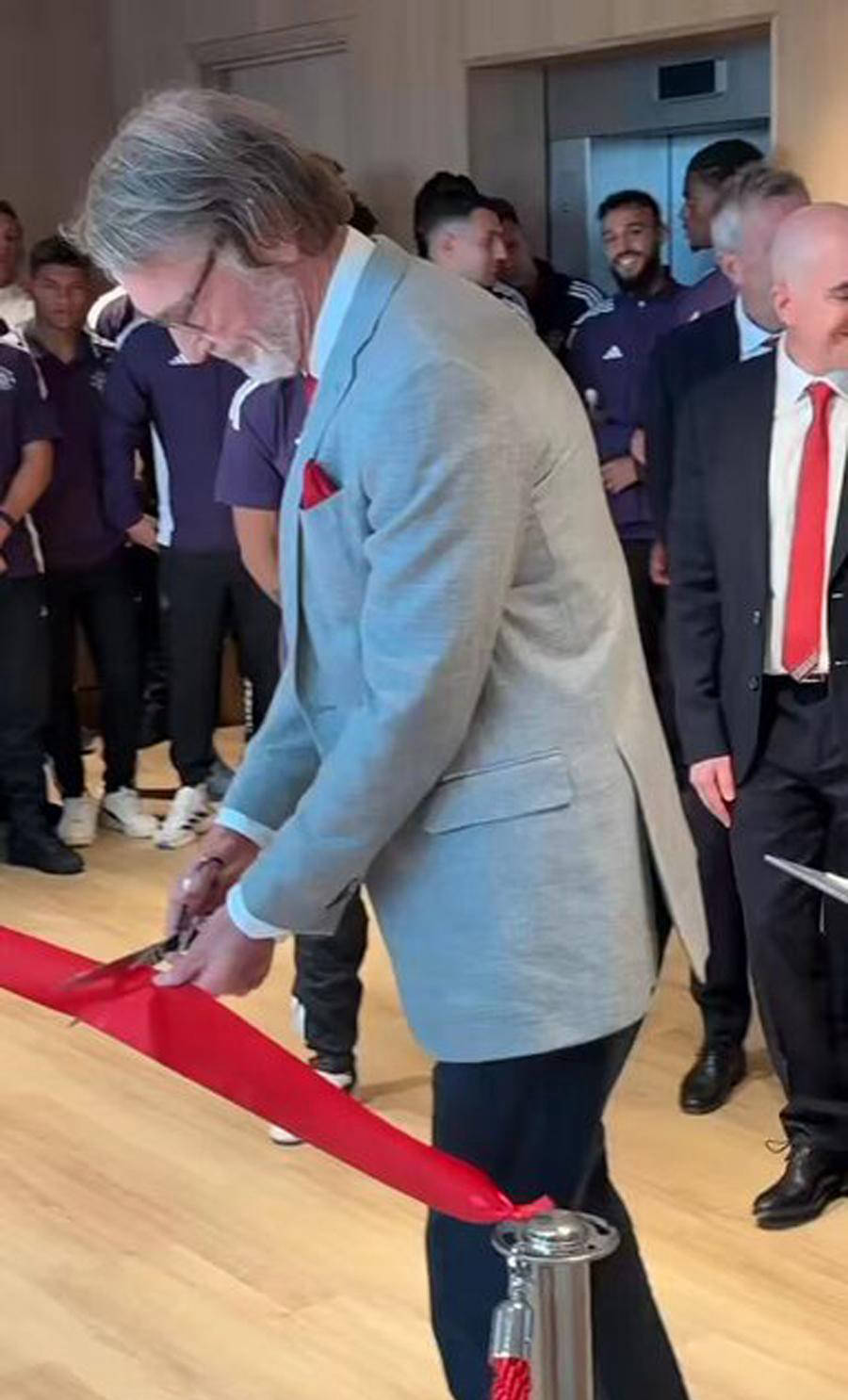 曼联宣布桑喬(qiáo)免费轉(zhuǎn)会!不(bù)再考虑续约并寻找(zhǎo)新出(chū)路