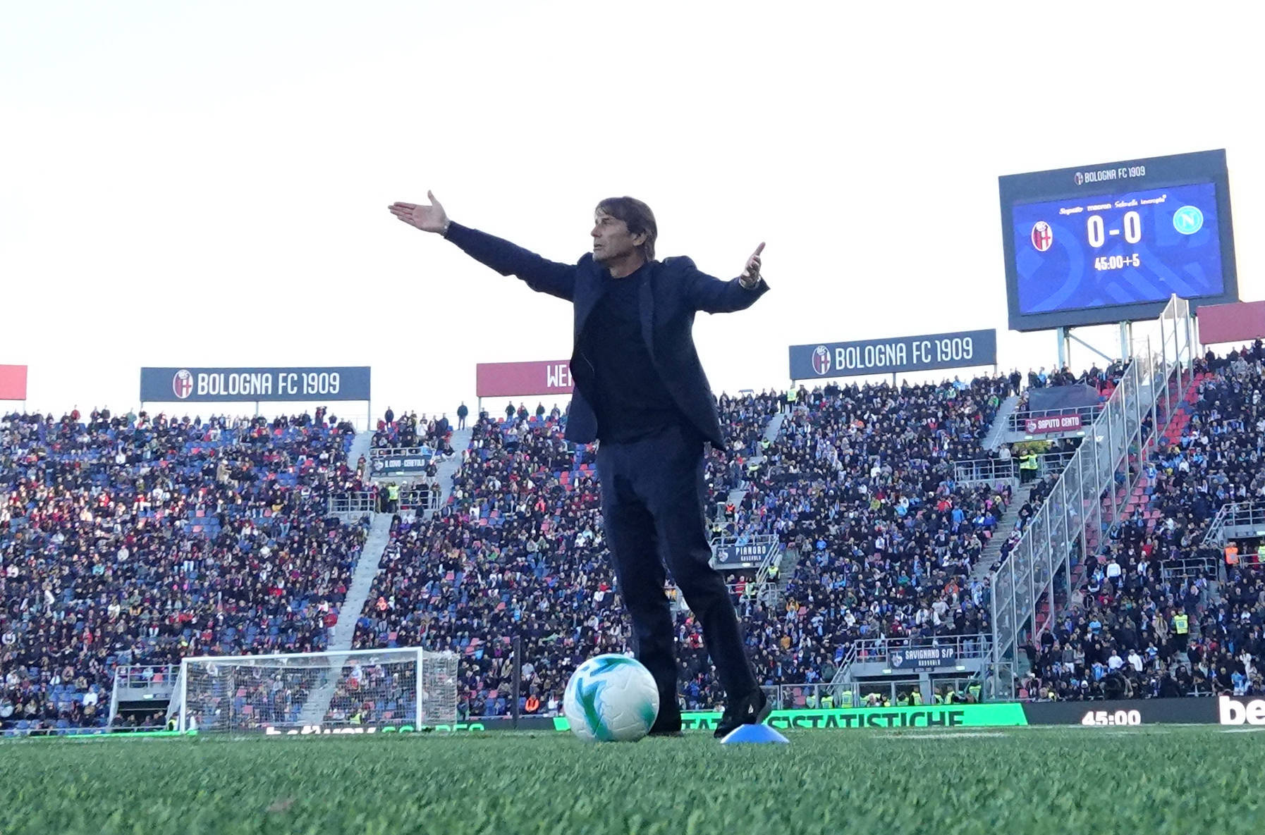 （体育）足球——意甲(jiǎ)：博洛尼亚胜那不勒斯