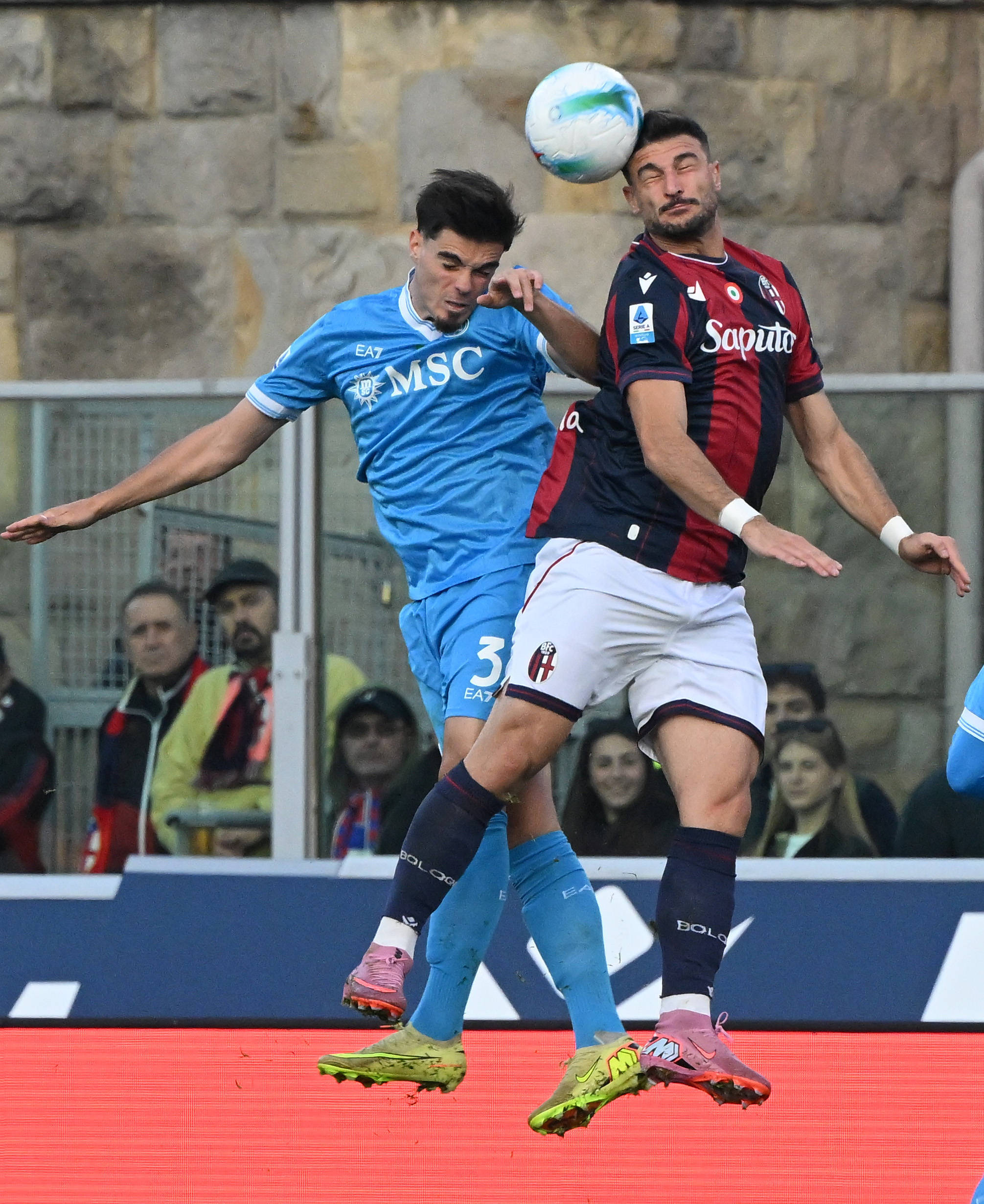 （体育）足球——意甲(jiǎ)：博洛尼亚胜那不勒斯