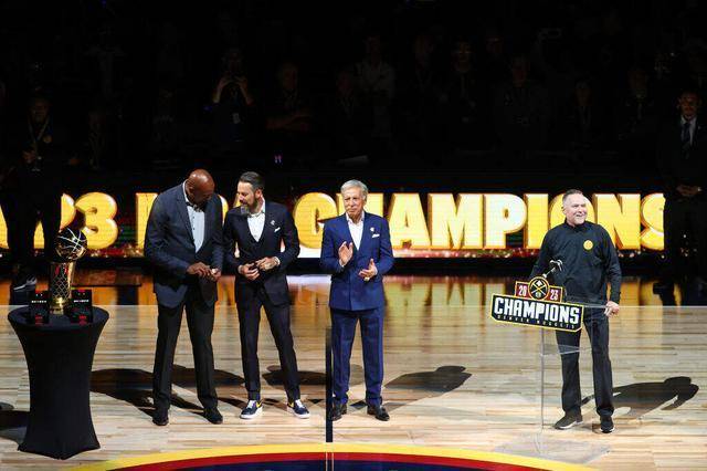 丹彿(fú)掘(jué)金的完美(měi)夏天