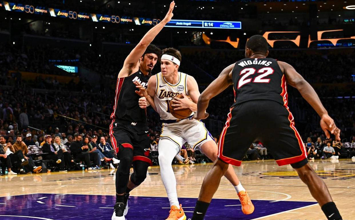 洛杉矶湖人板凳深度引发讨论