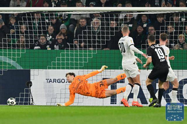 足球 | 德国杯：门兴格拉德巴赫(hè)不敌聖(shèng)保(bǎo)利