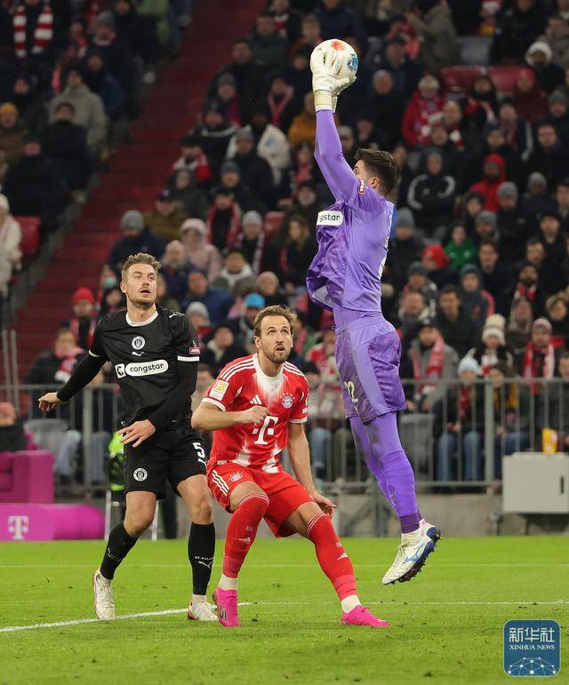 足球｜德(dé)甲(jiǎ)：拜仁胜聖(shèng)保利