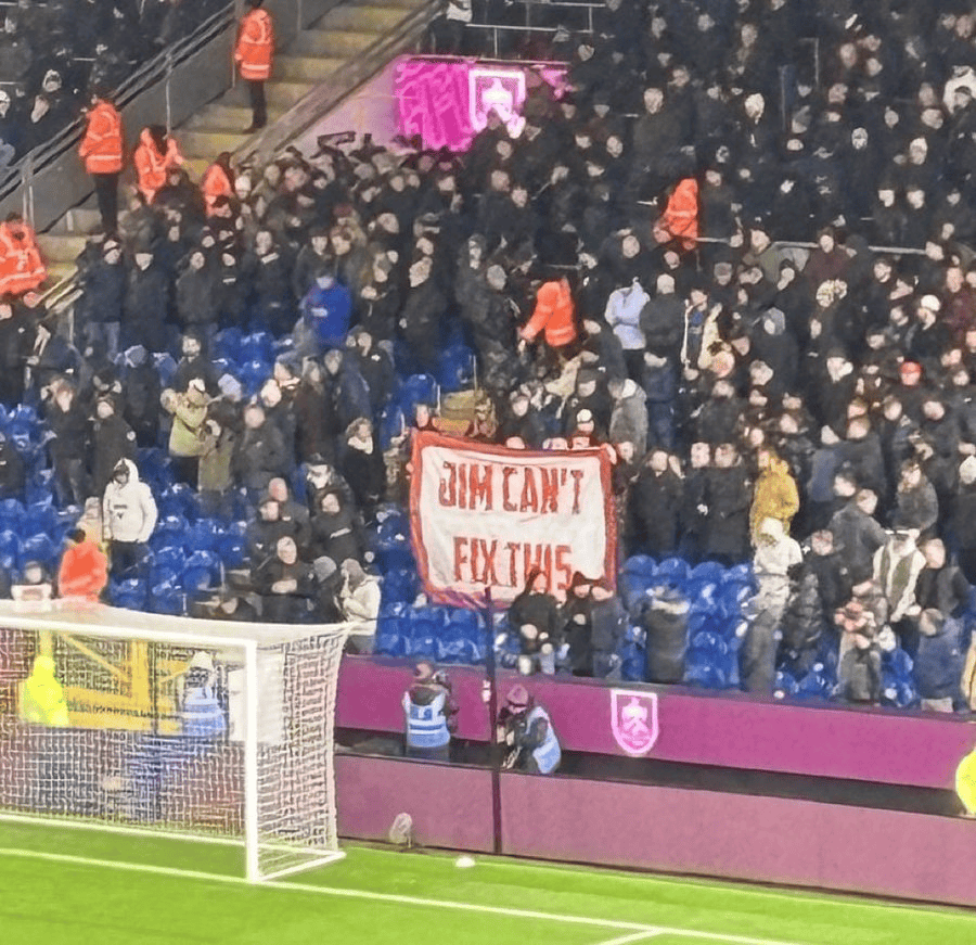 阿(ā)莫林回国远离曼(màn)联不禁开怀大(dà)笑(xiào)，不必(bì)再受访500次！曝與(yǔ)巨头矛盾细节