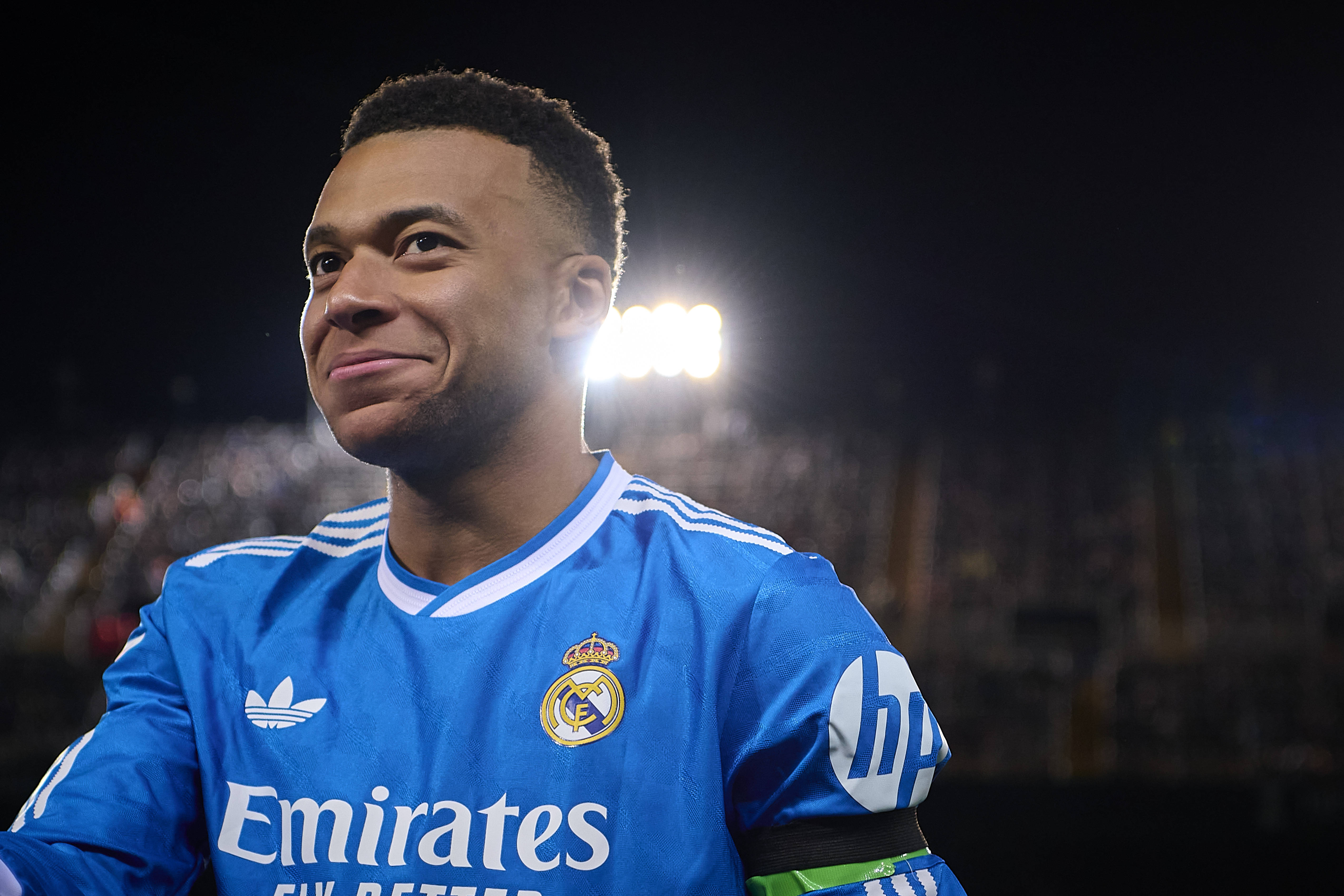 （体育）足球——西甲：皇马胜瓦伦西亚